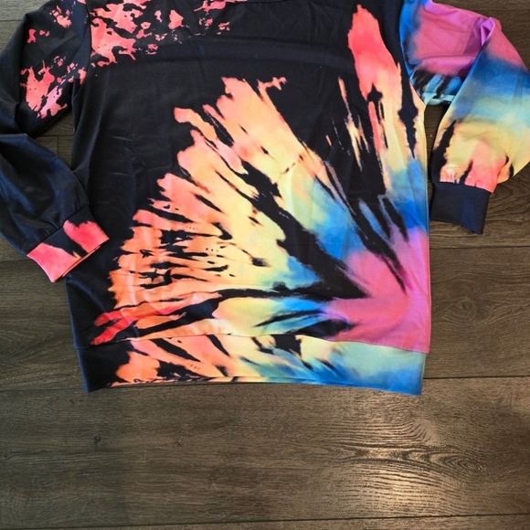 New IN The packet multi colored off the shoulder sweater - Picture 2 of 4